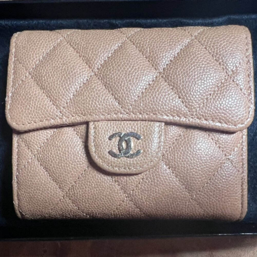 CHANEL Classic Beige Caviar Quilted Small Wallet